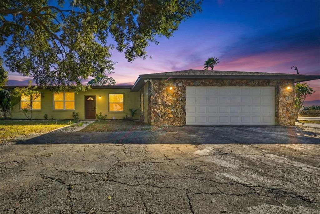 8812 OAKWOOD DRIVE, Lake Wales, FL 33898