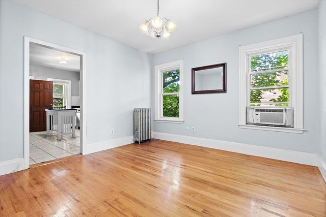 9 Romsey St 3, Boston, MA 02125