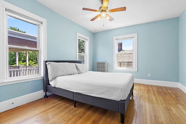 9 Romsey St 3, Boston, MA 02125