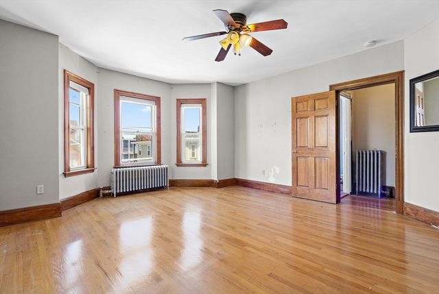 9 Romsey St 3, Boston, MA 02125