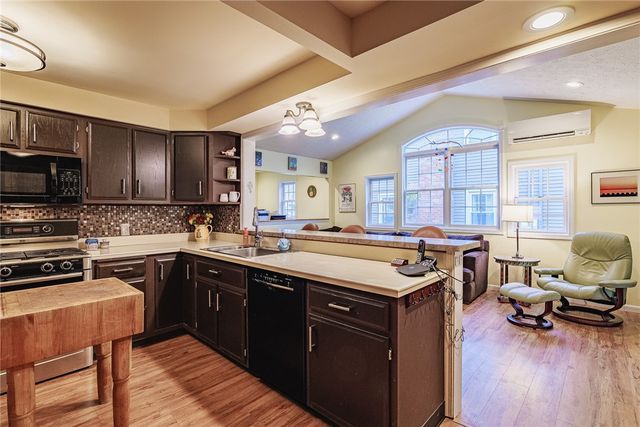 170 Glen Ellyn Way, Brighton, NY 14618