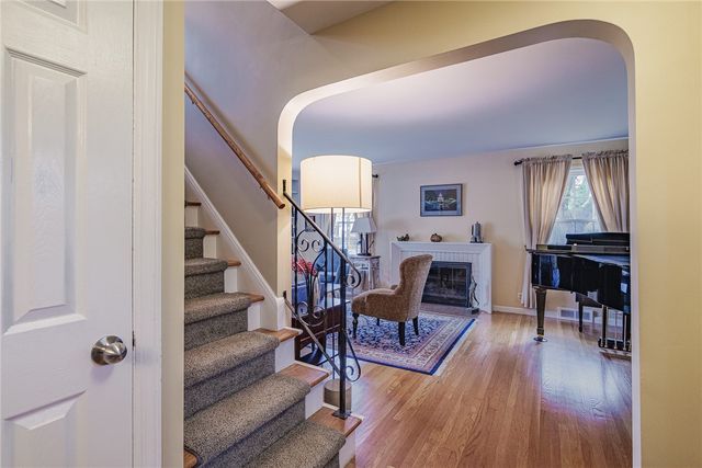 170 Glen Ellyn Way, Brighton, NY 14618