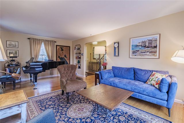 170 Glen Ellyn Way, Brighton, NY 14618