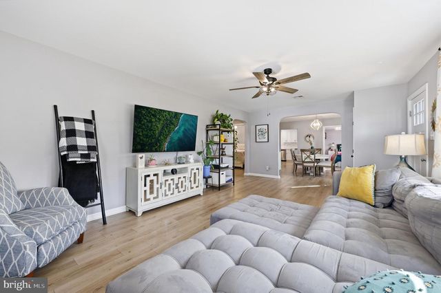 301 N 4TH ST, Hammonton, NJ 08037