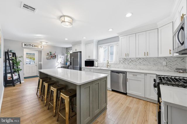 301 N 4TH ST, Hammonton, NJ 08037