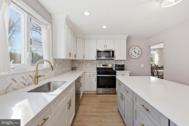 301 N 4TH ST, Hammonton, NJ 08037