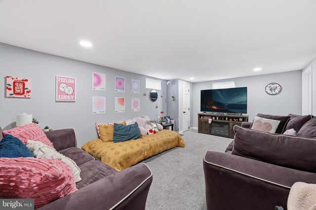 301 N 4TH ST, Hammonton, NJ 08037