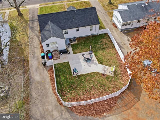 301 N 4TH ST, Hammonton, NJ 08037