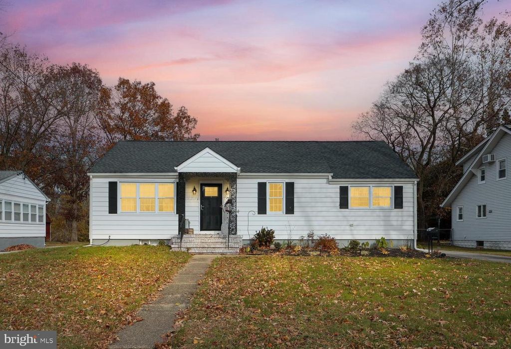 301 N 4TH ST, Hammonton, NJ 08037