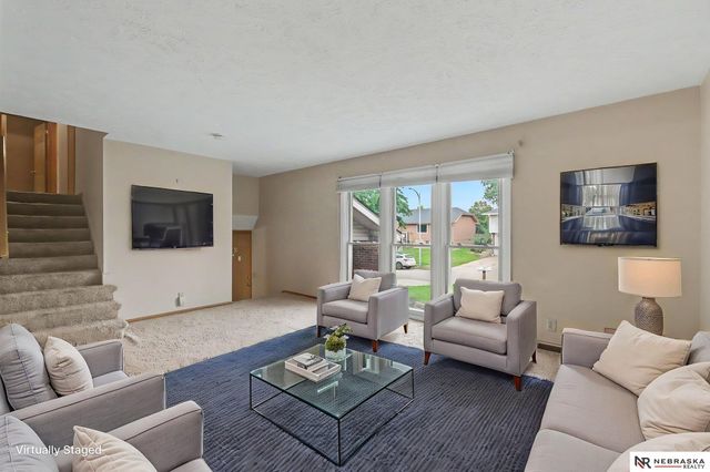 14517 R Street, Omaha, NE 68137