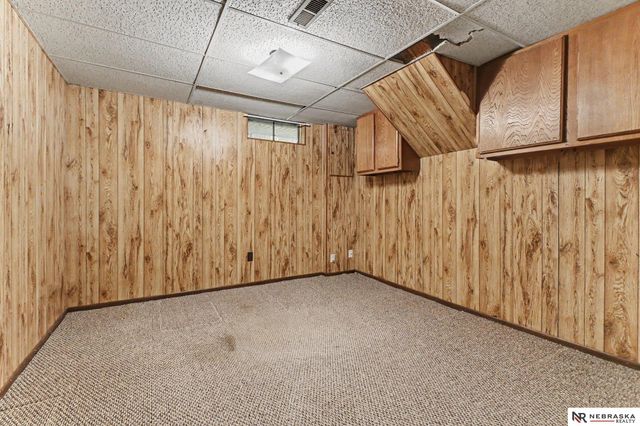 14517 R Street, Omaha, NE 68137