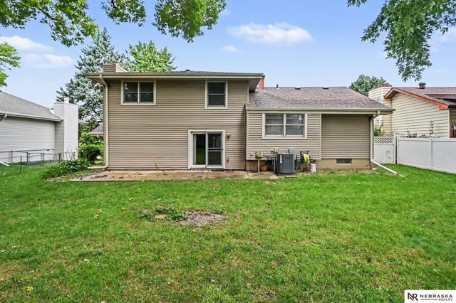 14517 R Street, Omaha, NE 68137