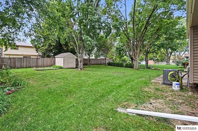 14517 R Street, Omaha, NE 68137