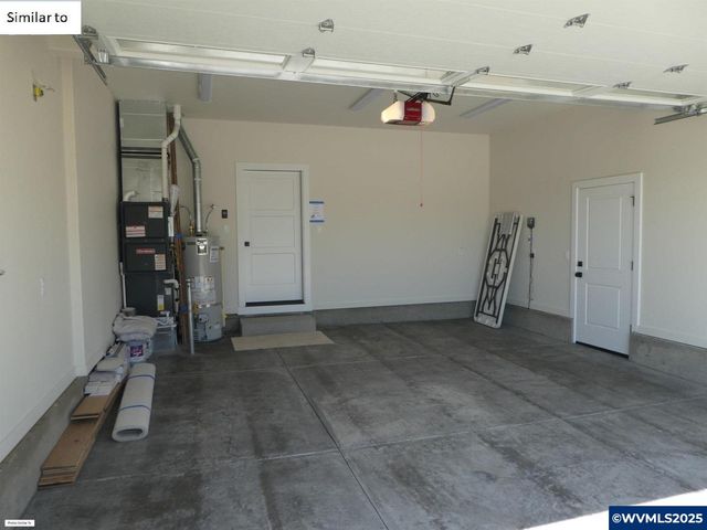 Pheasant (Model Y) Av, Stayton, OR 97383