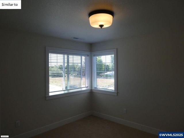 Pheasant (Model Y) Av, Stayton, OR 97383