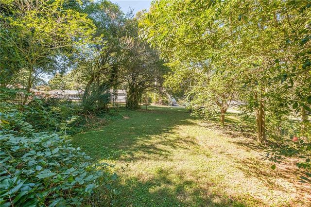 1798 Dogwood Court, Snellville, GA 30078