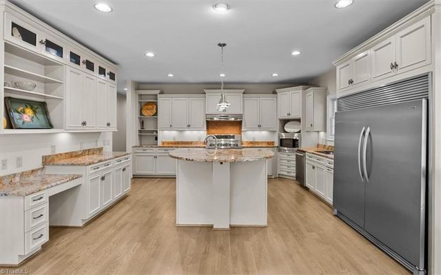 2435 Lake Oak Court, High Point, NC 27265