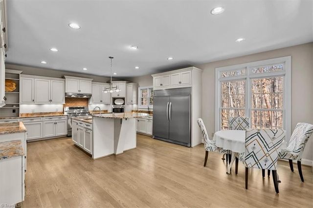 2435 Lake Oak Court, High Point, NC 27265