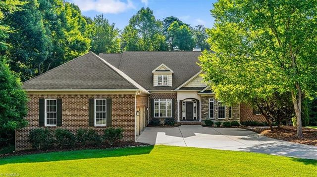 2435 Lake Oak Court, High Point, NC 27265