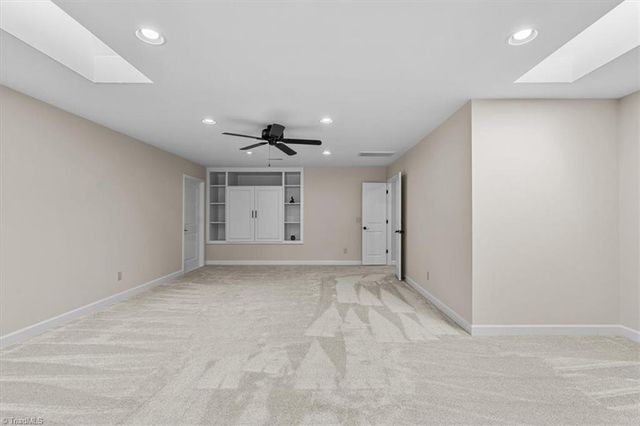 2435 Lake Oak Court, High Point, NC 27265