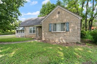 2705 Charlestown Road, New Albany, IN 47150