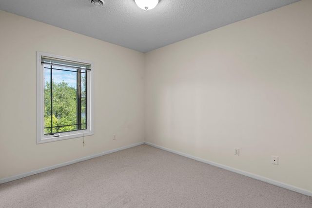 16204 50th Avenue N, Plymouth, MN 55446