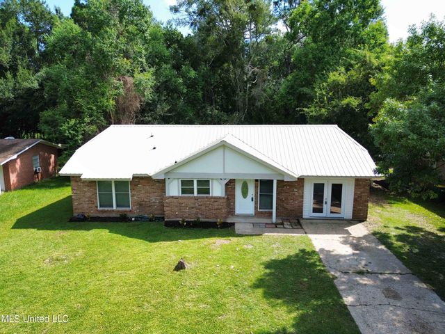 15316 Anderson Drive, Biloxi, MS 39532
