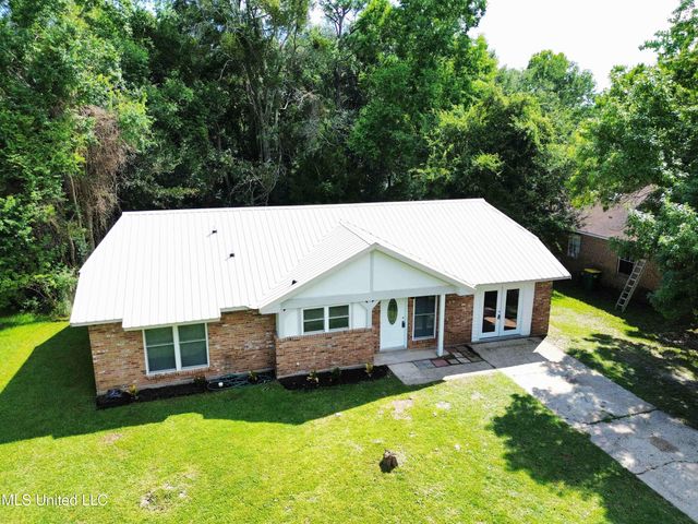 15316 Anderson Drive, Biloxi, MS 39532