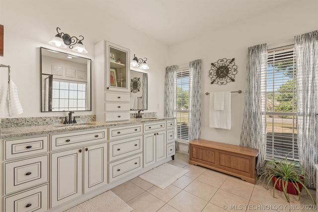 12457 N 165th East Avenue, Collinsville, OK 74021