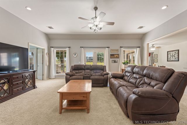 12457 N 165th East Avenue, Collinsville, OK 74021