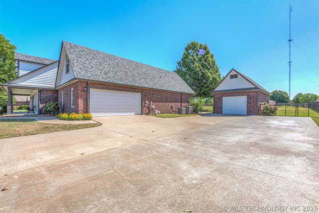 12457 N 165th East Avenue, Collinsville, OK 74021