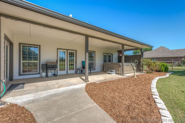 12457 N 165th East Avenue, Collinsville, OK 74021