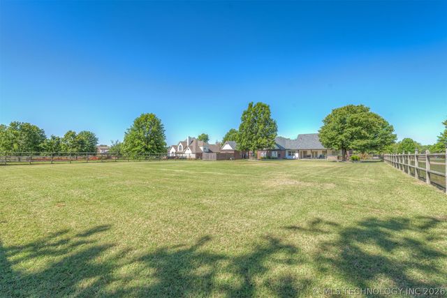 12457 N 165th East Avenue, Collinsville, OK 74021