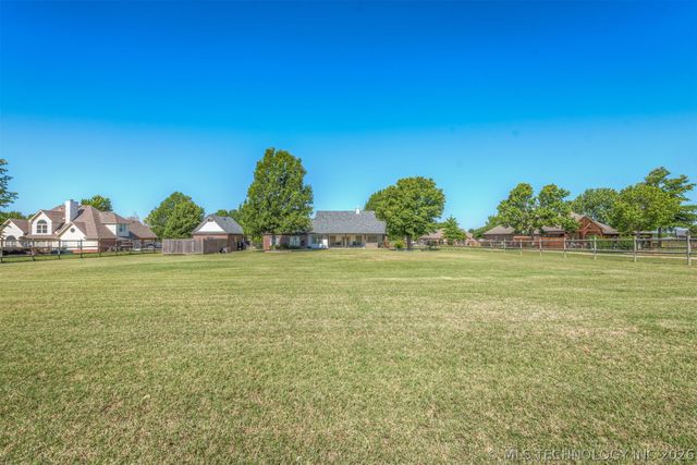 12457 N 165th East Avenue, Collinsville, OK 74021