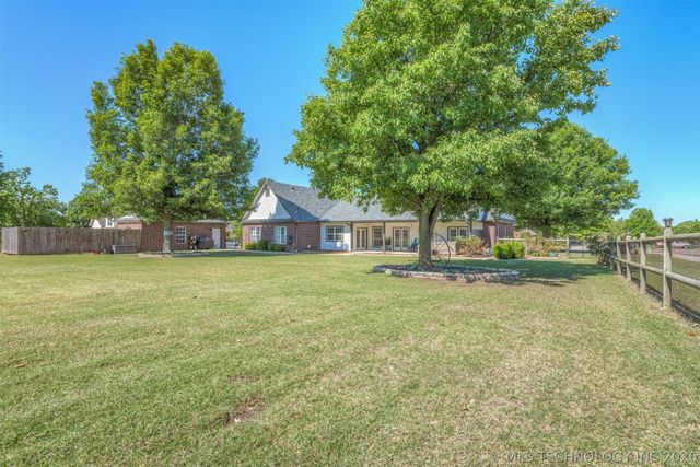 12457 N 165th East Avenue, Collinsville, OK 74021