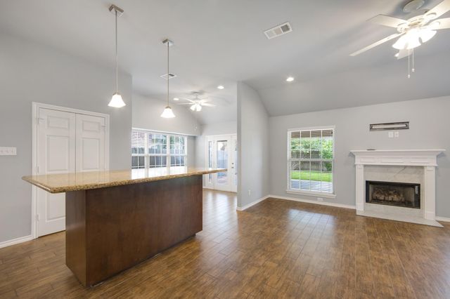 9854 Meadow Bend Lane, Houston, TX 77065