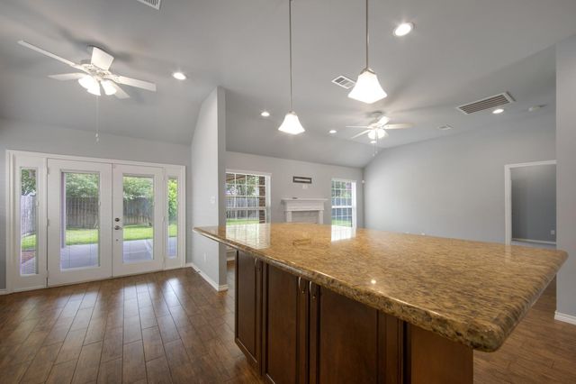9854 Meadow Bend Lane, Houston, TX 77065