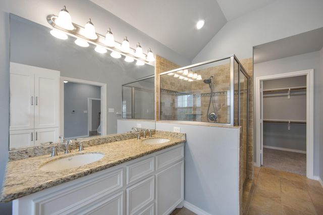 9854 Meadow Bend Lane, Houston, TX 77065