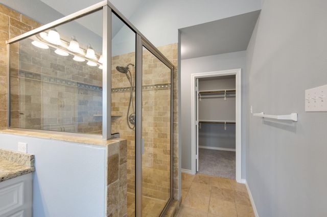 9854 Meadow Bend Lane, Houston, TX 77065