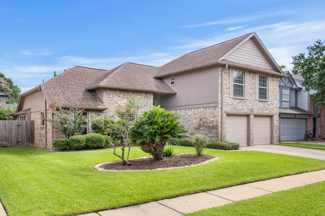 9854 Meadow Bend Lane, Houston, TX 77065