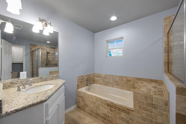 9854 Meadow Bend Lane, Houston, TX 77065