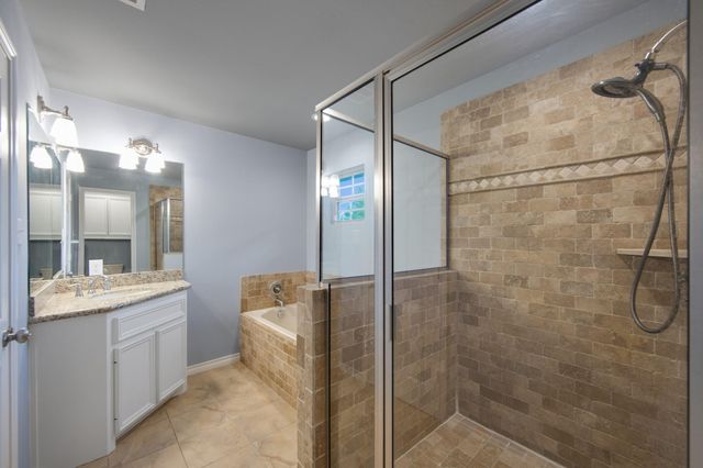 9854 Meadow Bend Lane, Houston, TX 77065
