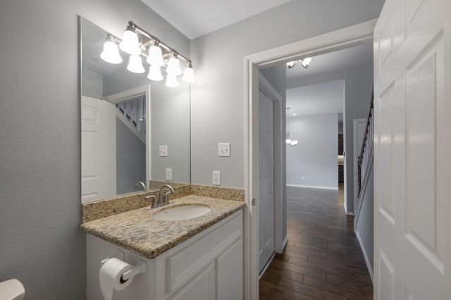 9854 Meadow Bend Lane, Houston, TX 77065