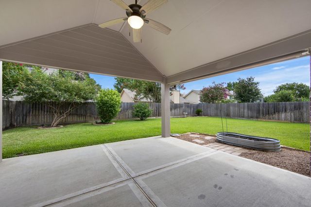 9854 Meadow Bend Lane, Houston, TX 77065