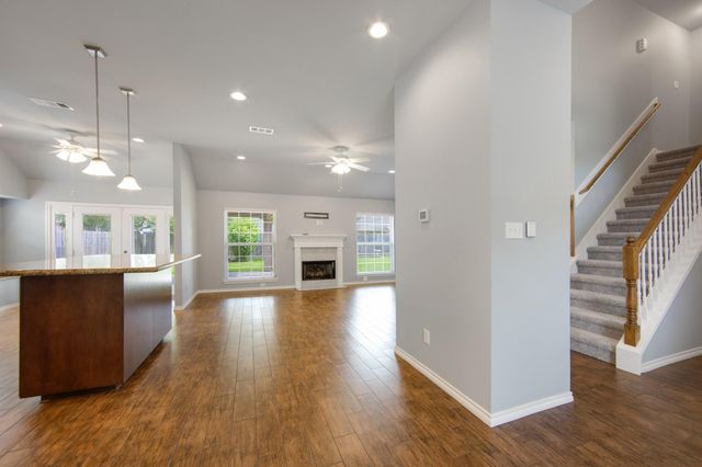 9854 Meadow Bend Lane, Houston, TX 77065