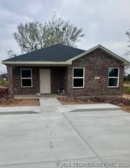 609 E Wolf Street, Madill, OK 73446