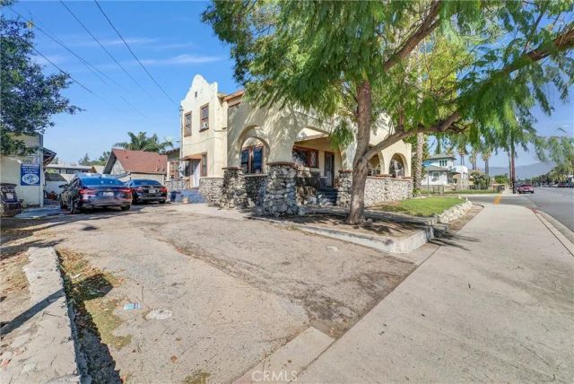 593 N San Antonio, Pomona, CA 91767