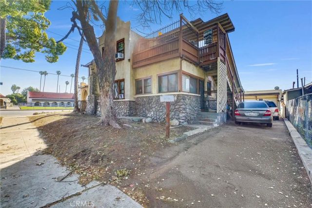 593 N San Antonio, Pomona, CA 91767