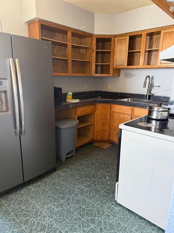 227 E 3rd, Kennewick, WA 99336