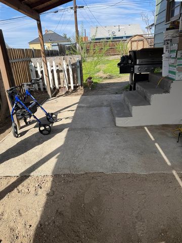 227 E 3rd, Kennewick, WA 99336